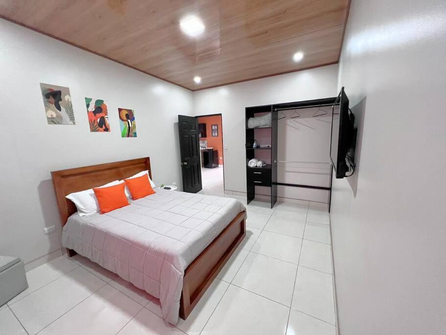 Orange Apartment 5 Min Aeropuerto Juan Santamaria 阿拉胡埃拉 外观 照片